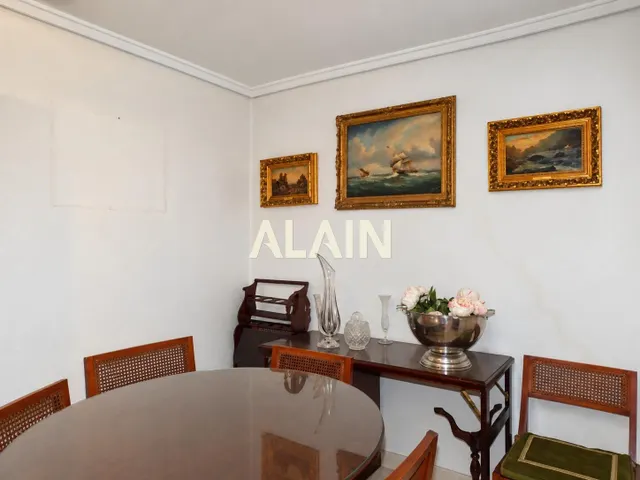 PISO EN VENTA EN LA ZONA DEL ENSANCHE EN VALENCIA CON DOS TERRAZAS Y GARAJE OPCIONAL. — 25