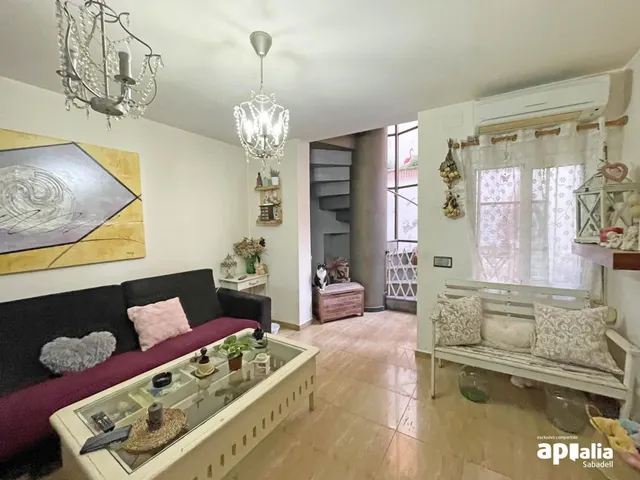 Magnífica casa en venta en Ca N'Oriach, Sabadell — 21