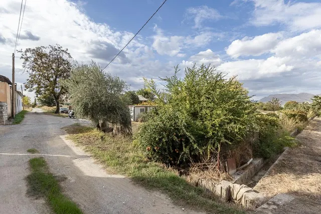 Cortijo con casa de 117 m2 y terreno de 2.312 m2 en Santa Fe — 29