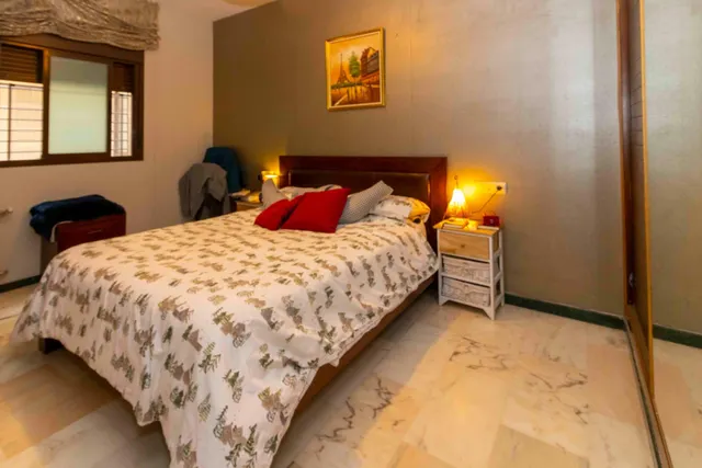OPORTUNIDAD EN CASCO ANTIGUO — 23