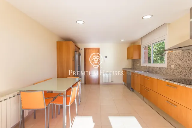 Casa independiente con vistas al mar en venta en Arenys de Mar — 13