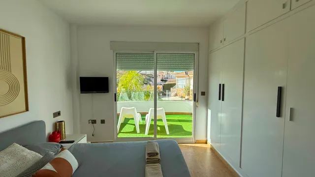 Villa con piscina privada, Alicante, Orihuela Costa. 4 habitaciones, 190 m2, 6,4 kilómetros del mar — 42