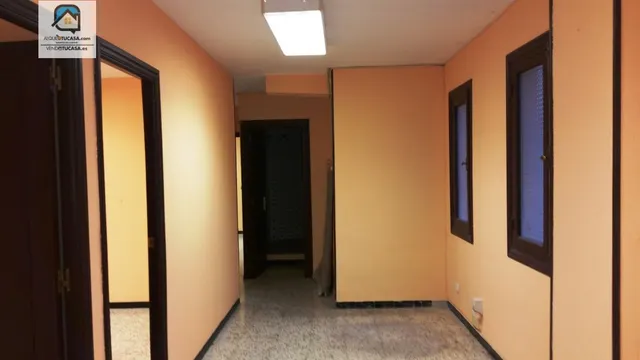 OFICINA CENTRICA 4 DESPACHOS — 8