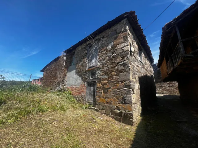 FANTASTICA CASA DE PIEDRA EN LOMBILLO — 8