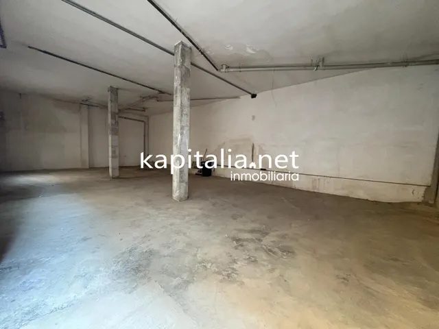 LOCAL CON MUCHAS POSIBILIDADES A LA VENTA EN VALLADA — 6