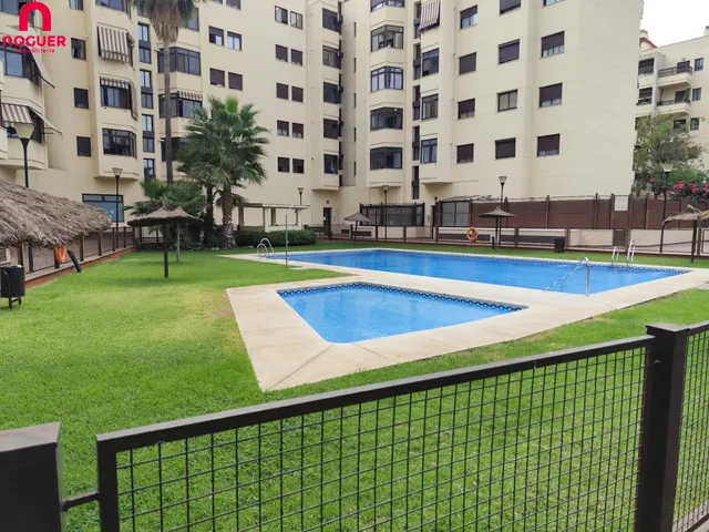 URBANIZACION CON PISCINA , GARAJE , EXTERIOR — 31