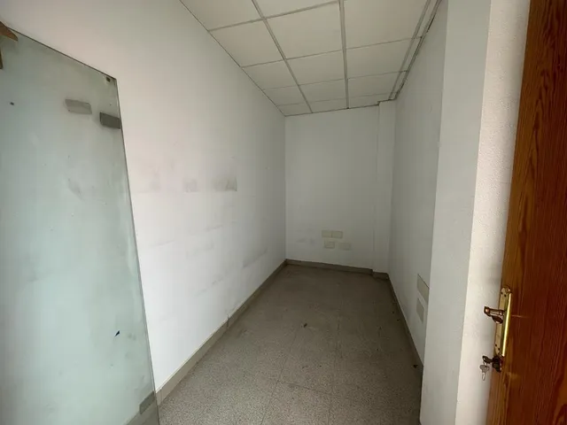 Ocasion local comercial en el carmen!! — 14