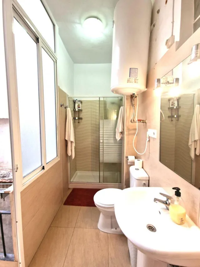Exclusividad y amplitud en pleno centro — 20