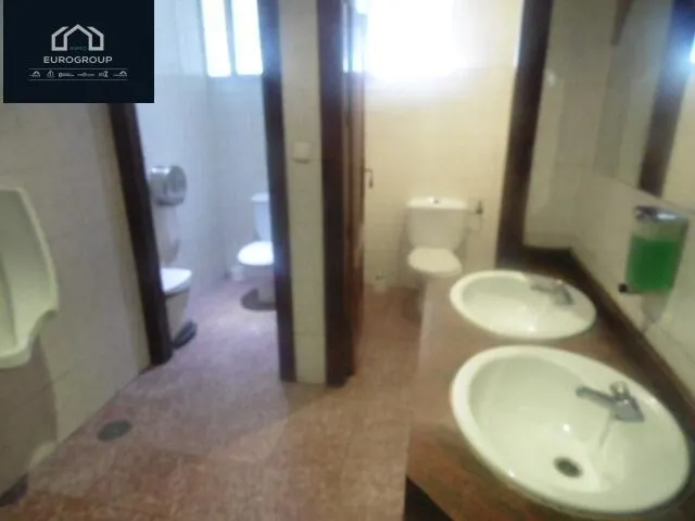 Se vende Hotel de 2 Estrellas , con 20 habitaciones en Murcia .www.euroloix.com — 40
