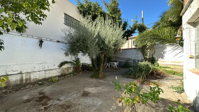 ¡Una casa con jardín, terraza y un sinfín de posibilidades en el corazón de Borja! — 6