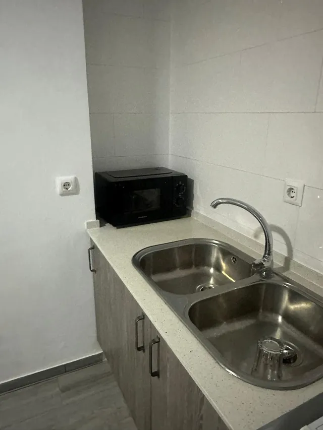 ALQUILER DE APARTAMENTO (ZONA FUENTE DEL RÍO) — 9
