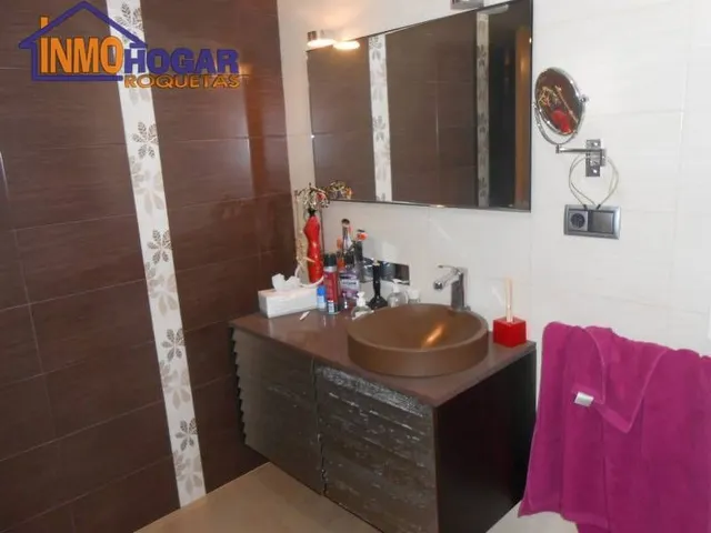 CHALET DE LUJO, 1000 m de parcela, 4 DOR,3 BAÑOS, PIS EXCELENTENTES CALIDADES A 200 m DE LA PLAYA!! — 22