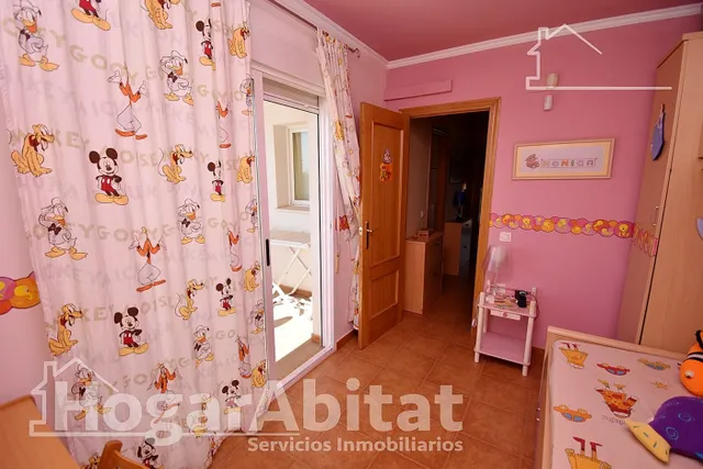 CHALET PAREADO CON TERRAZA Y GARAJE JUNTO A LA PLAYA — 10