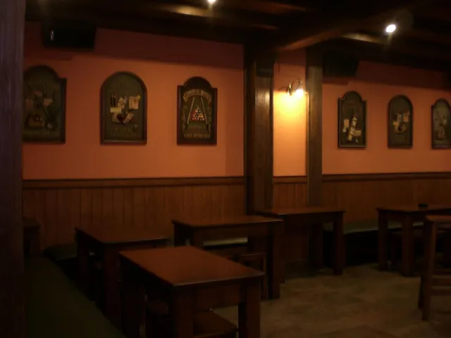 Local PUB en el centro — 3