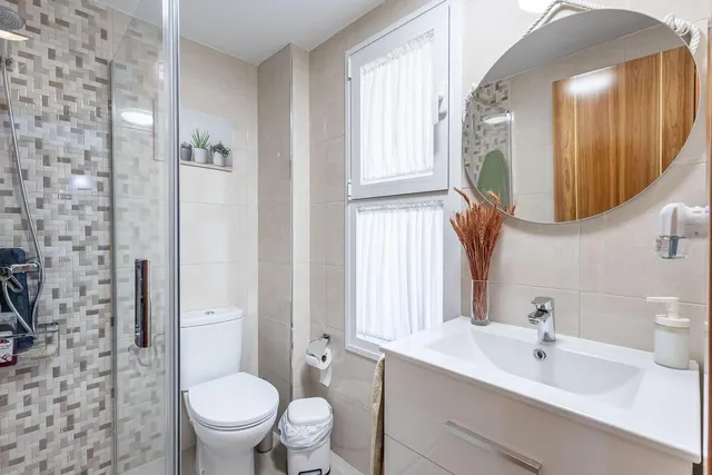 CASA PAREADA EN LA ZUBIA CON PISCINA, ZONA DE BARBACOA Y JARDÍN — 21