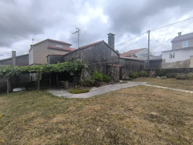 CASA DE PIEDRA EN LAMPAI — 2