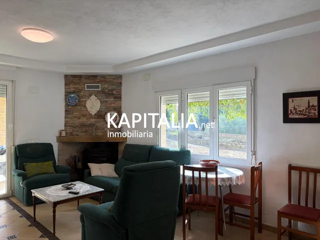 Chalet en venta en Ontinyent, a un paso del casco urbano y con bonitas vistas a la montaña. — 20