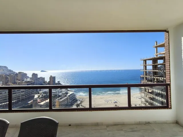 Fantástico apartamento en primera línea de playa en la cala  - foto 3