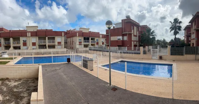 Complejo Residencial Regenerado en Lomas de Cabo Roig - Apar - foto 3