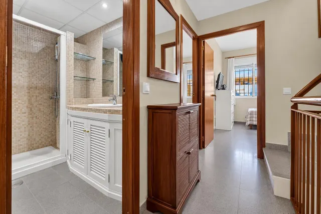 Casa adosada en venta en los bermejales — 32