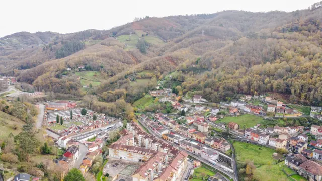 OPORTUNIDAD EN MIERES — 9