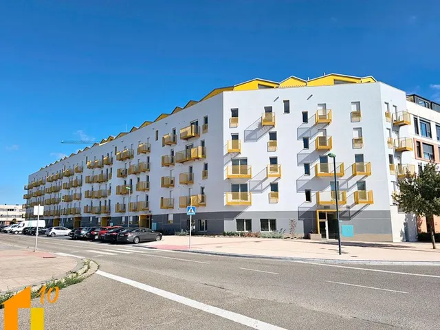 Local en venta en calle Fuenteovejuna. — 2