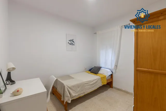 Piso ideal para inversión con alta rentabilidad junto a facultades de  Cartuja en Granada — 7