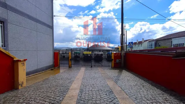 CASA ADOSADA MUY PRÓXIMA AL HOSPITAL DE OURENSE. - foto 3