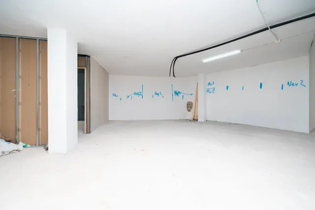 LOCAL DE 284 m2 EN ZONA CASTILLO DE BELLVER — 11
