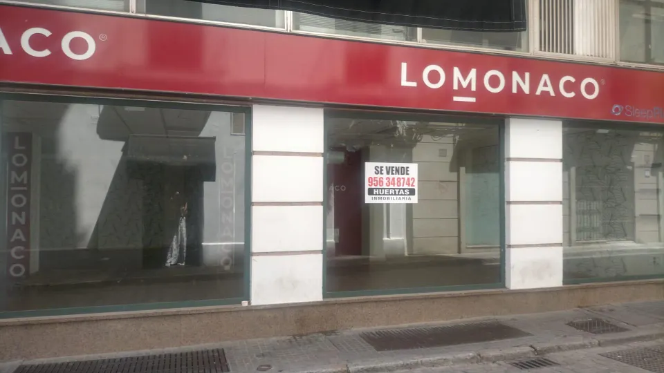 Magnifico local comercial en calle Caballeros en perfecto estado. A un minuto de Plaza Arenal