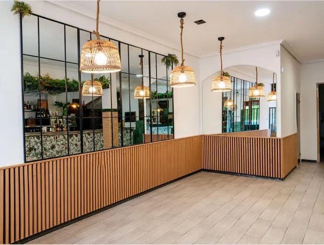 ¡GRAN OPORTUNIDAD! LOCAL COMERCIAL CON MÚLTIPLES POSIBILIDAD - foto 4
