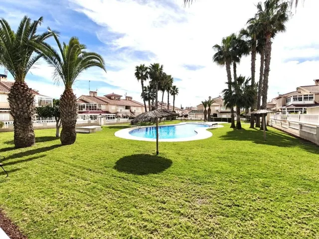 Casa 2 habitaciones 63m² en venta - Punta Prima
