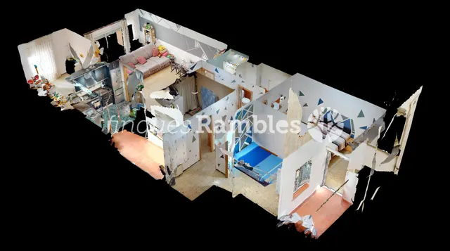 Amplio piso de 4 habitaciones en el centro de Vilanova del Camí — 23