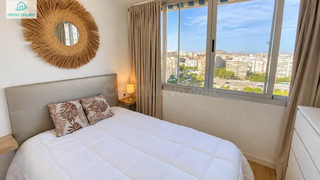 EXCEPCIONAL APARTAMENTO CON VISTAS PANORÁMICAS EN LA PLAYA D