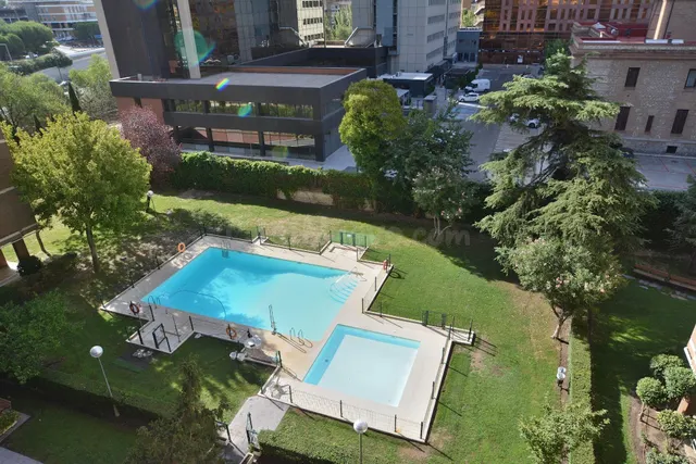 PISO EN VENTA EN ZONA DE CASTILLA EN PINAR DE CHAMARTIN - foto 3