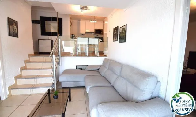Apartamento con 2 dormitorios en primera linea de mar - foto 3