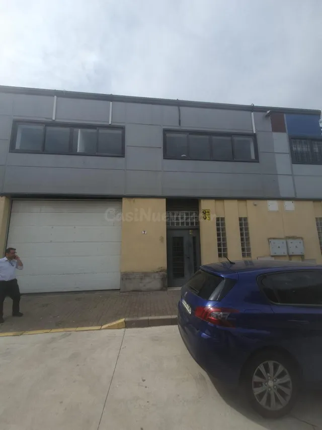 Se vende nave industrial en P.I La Palmera