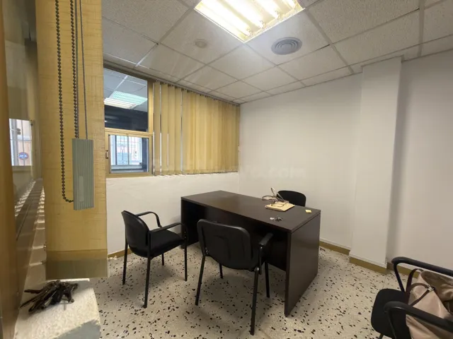 ALQUILER DE OFICINA CON 4 DESPACHOS INDEPENDIENTES EN VEGUETA — 3