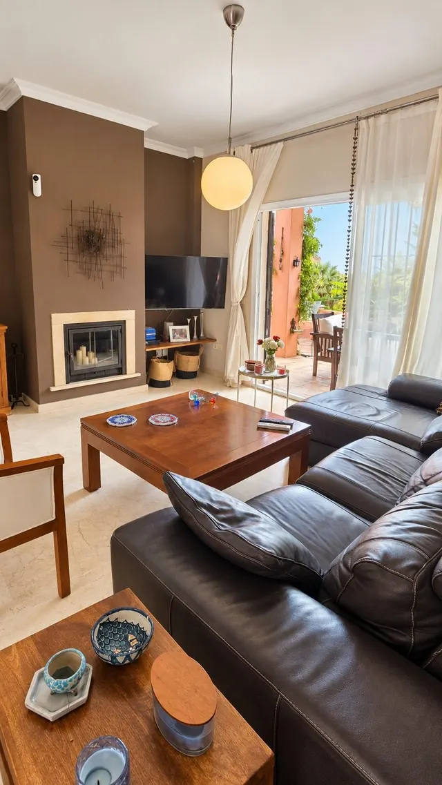 Exclusivo chalet con piscina y jardín en Pinares de San Antón (Málaga) — 23