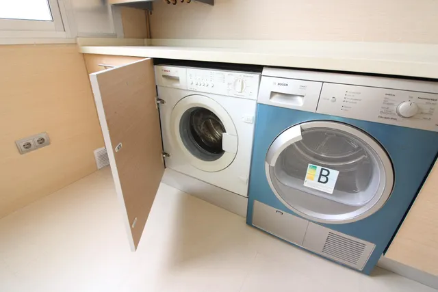 EXCLUSIVA VIVIENDA DE CASI 200M2, REFORMADA A ESTRENAR Y A POCOS PASOS DEL CAUCE DEL TURIA — 23
