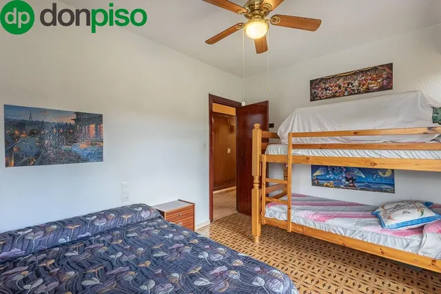 Gran casa con parcela y piscina en Cájar — 19