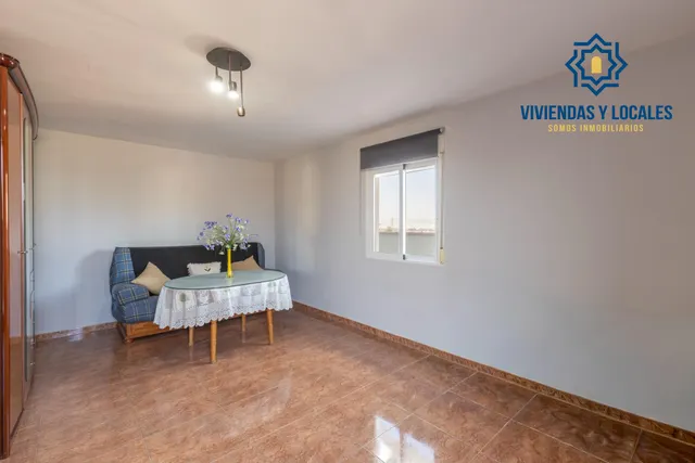 Casa independiente a 5 minutos de Granada en buen estado para entrar a vivir — 27