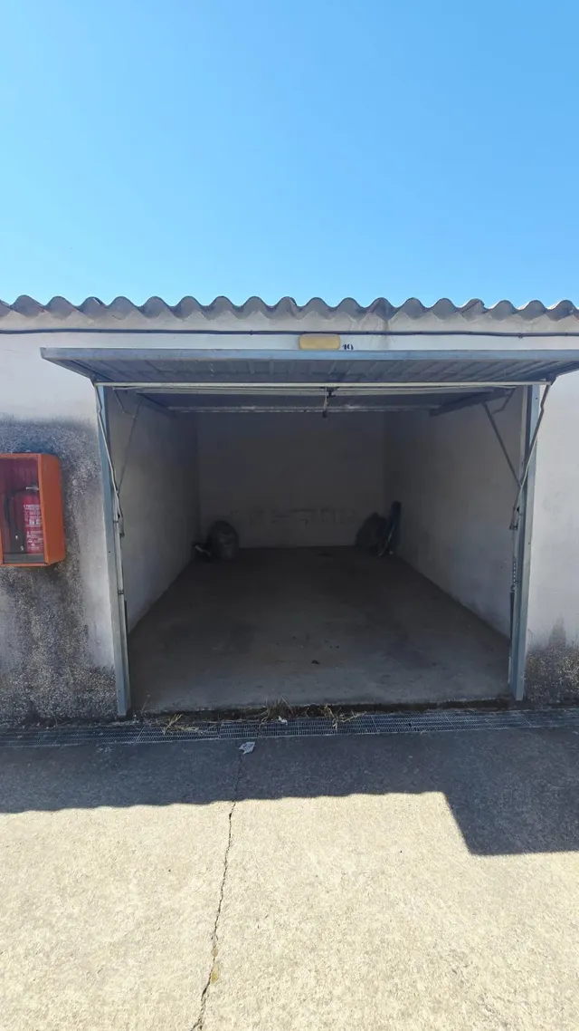 cochera cerrada en venta — 5