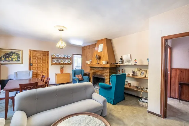 Chalet independiente con piscina y pista de tenis en Alfacar — 6