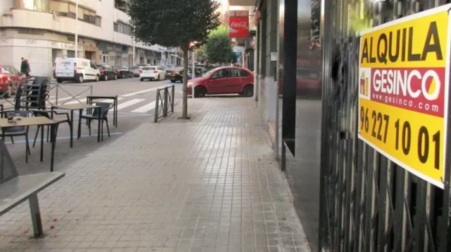 LOCAL COMERCIAL — 3