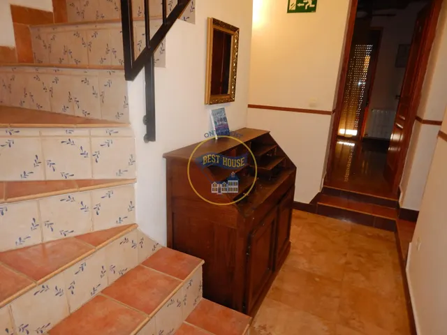 OPORTUNIDAD, CASA REFORMADA CON PISCINA Y OTRAS COMODIDADES. — 46