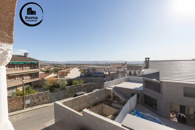 Edificio con dos viviendas en Jun — 26