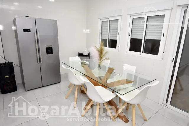 AMPLIA CASA REFORMADA CON TERRAZA Y BARBACOA - foto 4