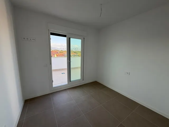 Atico con vistas despejadas al Mar en zona Playa Marina 300 m del Mar — 21