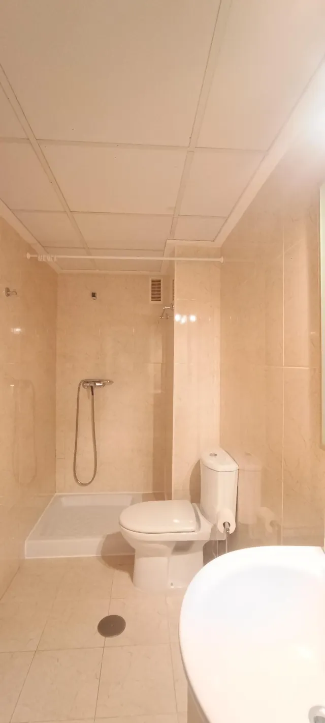 Oportunidad con TERRAZA en Juan Carlos I — 26